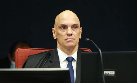 Alexandre De Moraes Cassa Decis O Do Trt Que Liberou Passaporte De