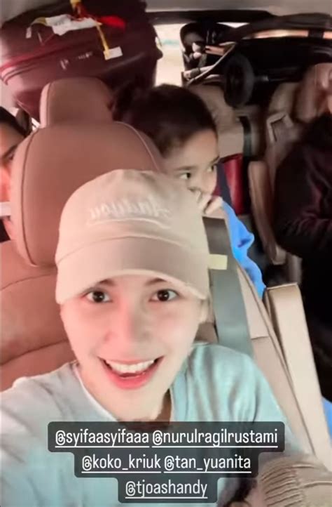 Potret Ayu Ting Ting Otw Ke Korea Liburan Sama Keluarga