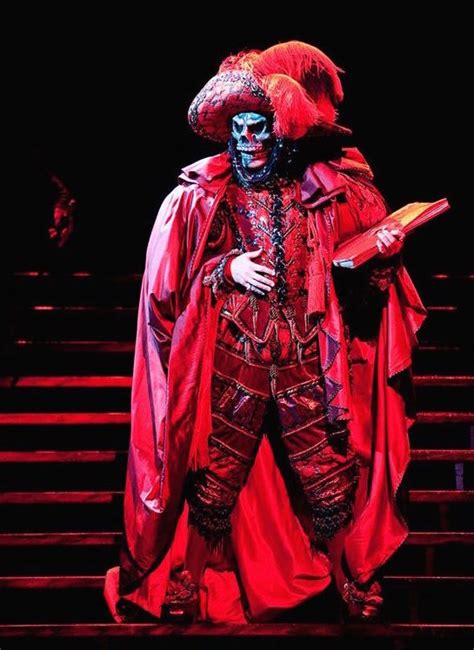 Operafantomet: phantoming, Red Death costumes: the good, the neutral, and the...