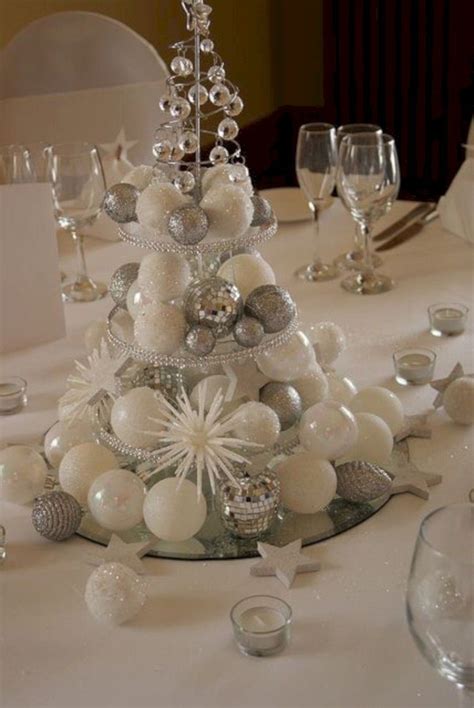 Stylish Silver And White Christmas Table Centerpieces Ideas