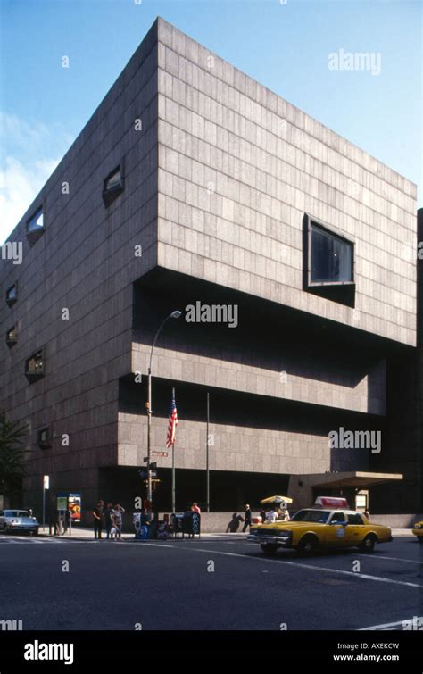 WHITNEY MUSEUM, NEW YORK. Architect: MARCEL BREUER Stock Photo - Alamy