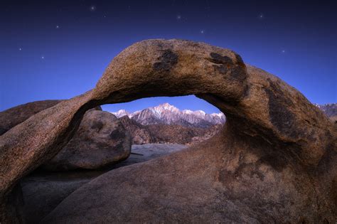 Mobius Arch Lone Pine Sunrise Twilight - Joshua Snow (JoSn012 ...