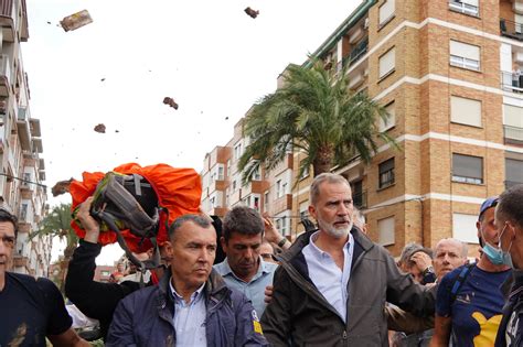 Un Estallido En La Devastada Regi N De Valencia Contra La Err Tica