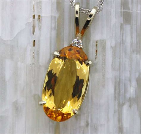 Yellow Topaz: The Ultimate Guide to Meaning, Properties, Uses - Gemstonist