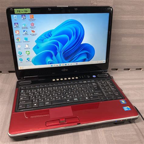 傷や汚れあり管理番号 NB 96 ノートPC FUJITSU FMV BIBLO NF G70 core i5 メモリ4GB