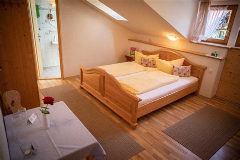 Doppelzimmer Cafe Pauli in Aschau Pension Ferienwohnungen Gästezimmer