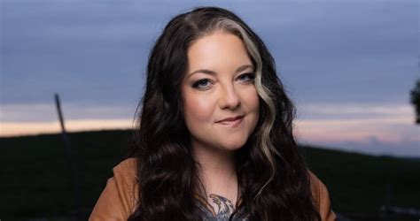 Ashley Mcbryde Announces Lindeville Project Featuring Brothers