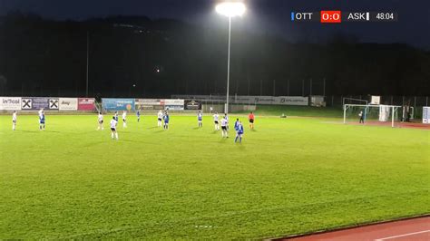 Bei LASK Match Betrunkener Fan verhöhnt FC Blau Weiß Linz per