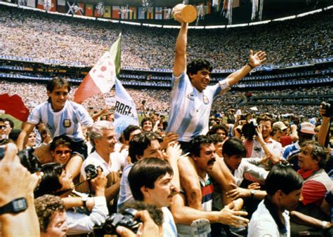 La Camiseta De Diego En La Final De México 86 Vuelve A Manos