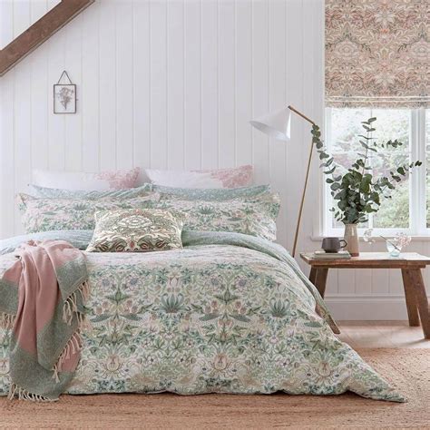 William Morris Strawberry Thief Cochineal Pink Duvet Cover Jarrolds