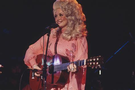 Dolly Parton Found God In An Abandoned Church Local Teenagers Used For Sex