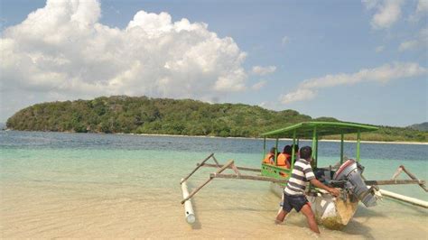 Pesona Gili Tangkong Di Sekotong Lombok Barat Ntb Yang Masih Jarang