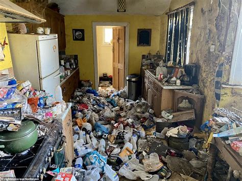 Three Bedroom Home Filled With Trash Hits The Market For 151000