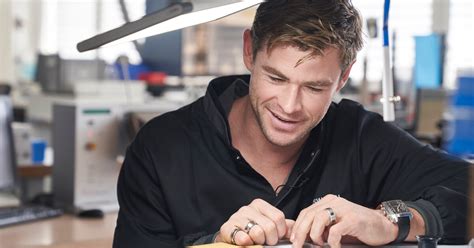 TAG Heuer welcomes Brand Ambassador Chris Hemsworth in its Manufacture