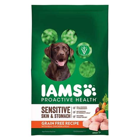 Iams Grain Free Naturals Adult Chicken and Garden Pea Dry Dog Food ...