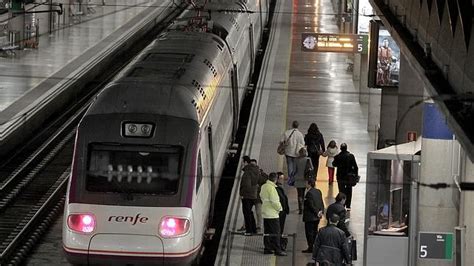 Renfe Cifra En Un El Seguimiento De Los Paros Y Los Sindicatos