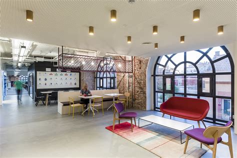 A Tour Of Googles Beautiful New Campus In Madrid Officelovin