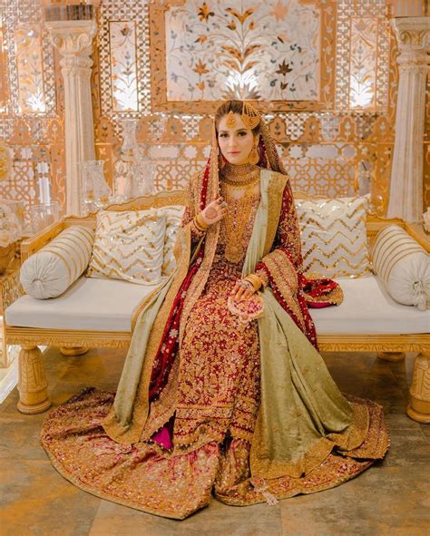 The Most Dazzling Pakistani Bridal Suits That We Saw Recently On