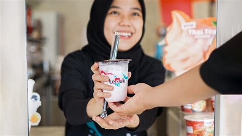 Minuman Kelapa Teguk Bikin Ketagihan Kini Jadi Incaran