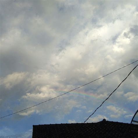 Langit Aesthetic Dan Pelangi Indah Utility Pole