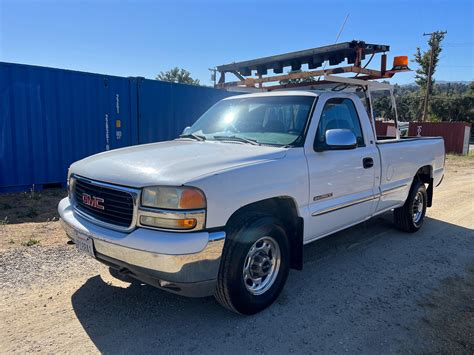 Sold 2000 Gmc Sierra Other Equipment Vehicles Tractor Zoom