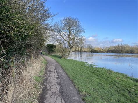 Footpath On Trumpington Meadows Mr Ignavy Cc By Sa 2 0 Geograph