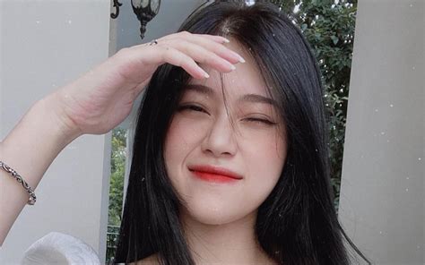 Streamer Thủy Tiên Hot streamer xinh đẹp tài năng và quyến rũ