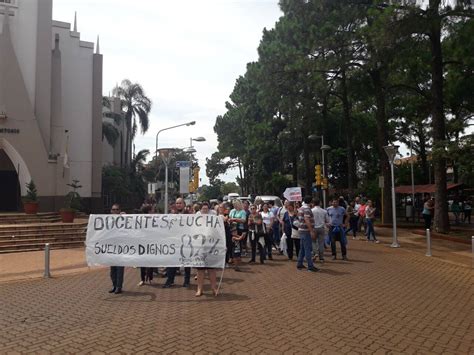 Docentes Autoconvocados Marcharon En Ober En Reclamo Por Sueldos