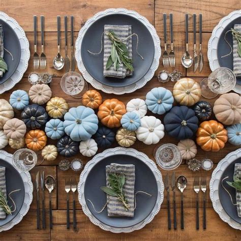 15 Chic Thanksgiving Table Runners - Shelterness