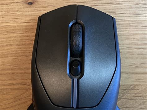 Alienware Wiredwireless Gaming Mouse Aw610m Review Pcmag