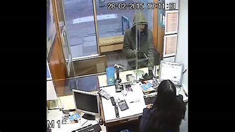 CCTV Shows Attempted Armed Robbery In Kings Heath Robo Vidrio Blindado