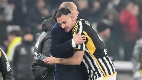 Juventus Napoli 1 0 Gatti Ancora Decisivo I Bianconeri Scavalcano L