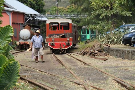 Journ Es Du Patrimoine Le Ti Train Lontan S Expose Sainte Suzanne