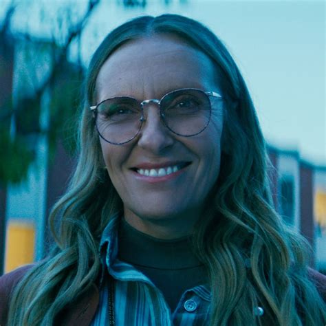 Who Is Emma Mackey Maeve In Sex Education Marie Claire