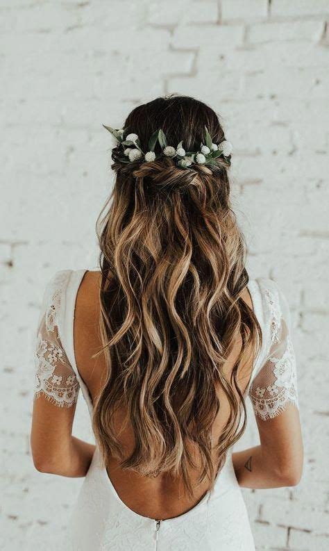 12 Peinados De Novia De Cabello Rizado Que Te Fascinaran