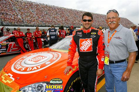 Tony Stewart S Promise To His Dad Led To His Nascar Retirement Fanbuzz