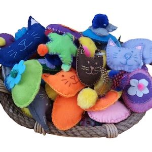 Cat Toys With Catnip, Kitten Toys for Cuddling and Active Play, Herbs ...