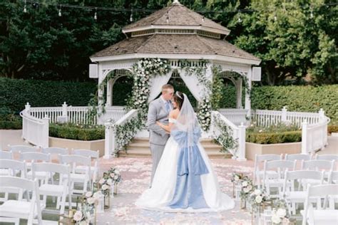 Your Guide to a Cinderella-Inspired Disney Wedding | Disney Weddings