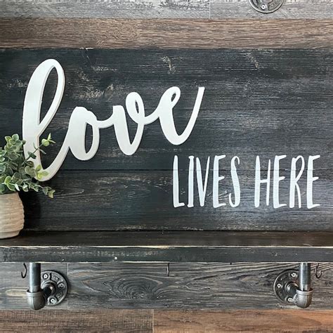 Love Lives Here Sign - Etsy