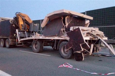 Wypadek Miertelny Na S Pod Kielcami Zgin Letni M Czyzna