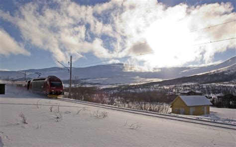 Trains Oslo to Lillehammer - Train Tickets Norway - HappyRail