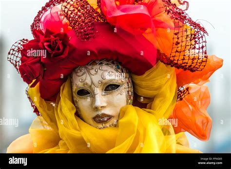 Venice Carnival Costume And Mask Stock Photo Alamy