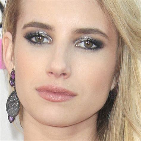 Emma Roberts Makeup Bronze Eyeshadow And Pale Pink Lipstick Steal Her Style