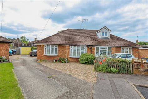 Manor Close Burgess Hill RH15 2 Bed Semi Detached Bungalow 350 000