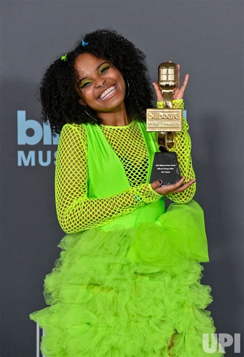 Photo Mari Copeny Wins An Award At The Billboard Music Awards In Las