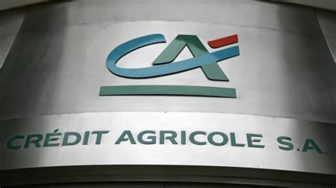 le credit agricole se retire des discussions sur le refinancement alors