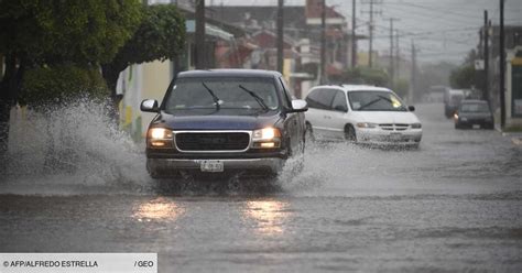 L ouragan Willa rétrogradé en catégorie 3 a touché les côtes