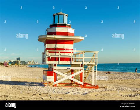 Miami Beach Pink Lifeguard House Hi Res Stock Photography And Images