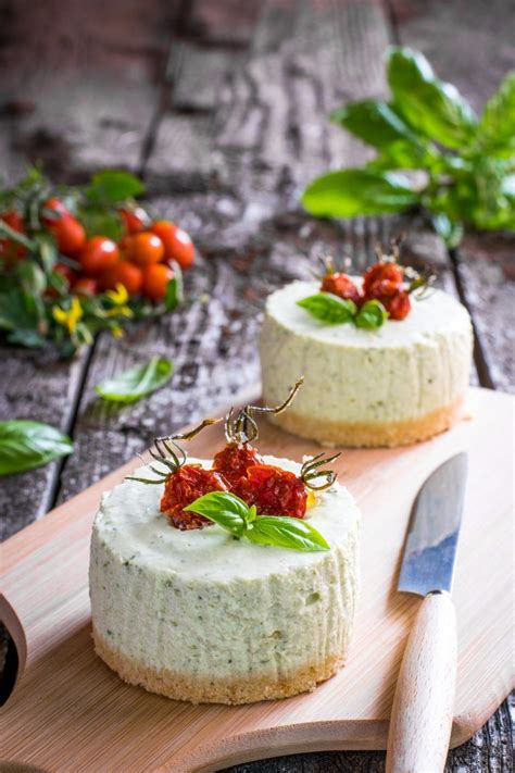 MINI CHEESECAKE SALATA AL PESTO E POMODORINI LuCake Ricette Di