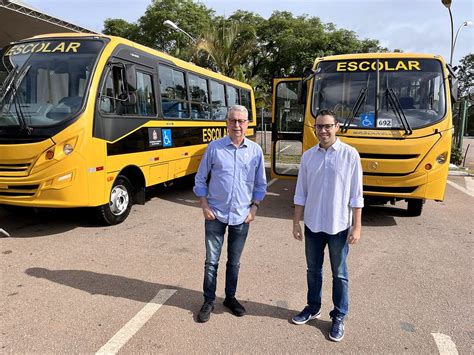 Americana recebe ônibus escolar do Governo do Estado